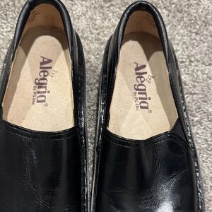 Alegria Men's Shiny Black Slip-On Loafers